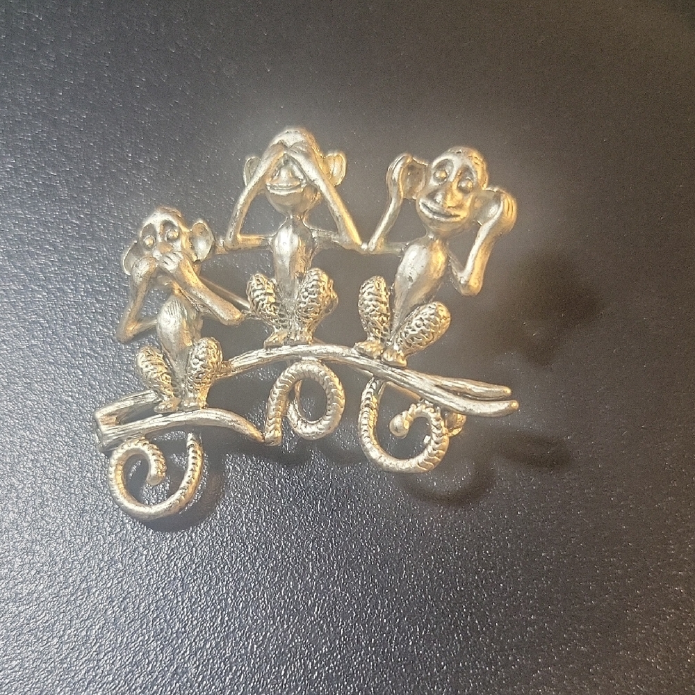 Vintage DeNicola Three Wise Monkeys Gold Tone Figural‎ Brooch